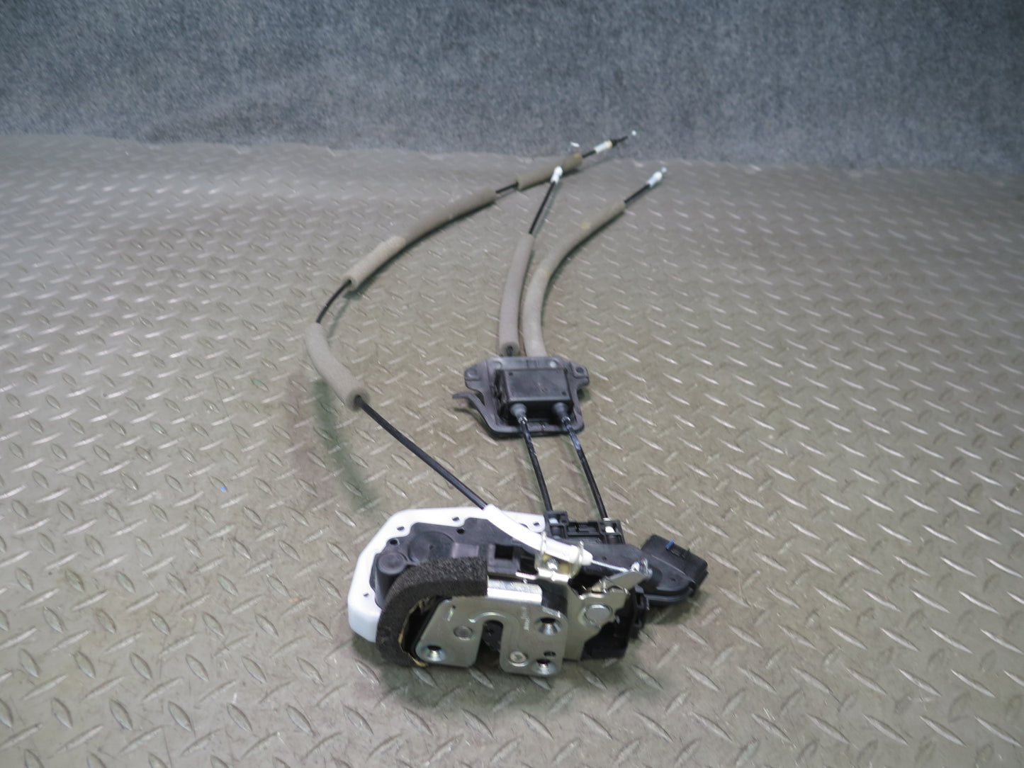 09-20 Nissan 370Z Z34 Front Right Passenger Door Lock Latch Actuator OEM