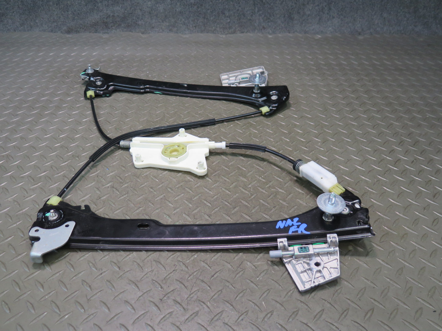 09-20 Nissan 370Z Z34 Right Door Window Regulator NO Motor OEM