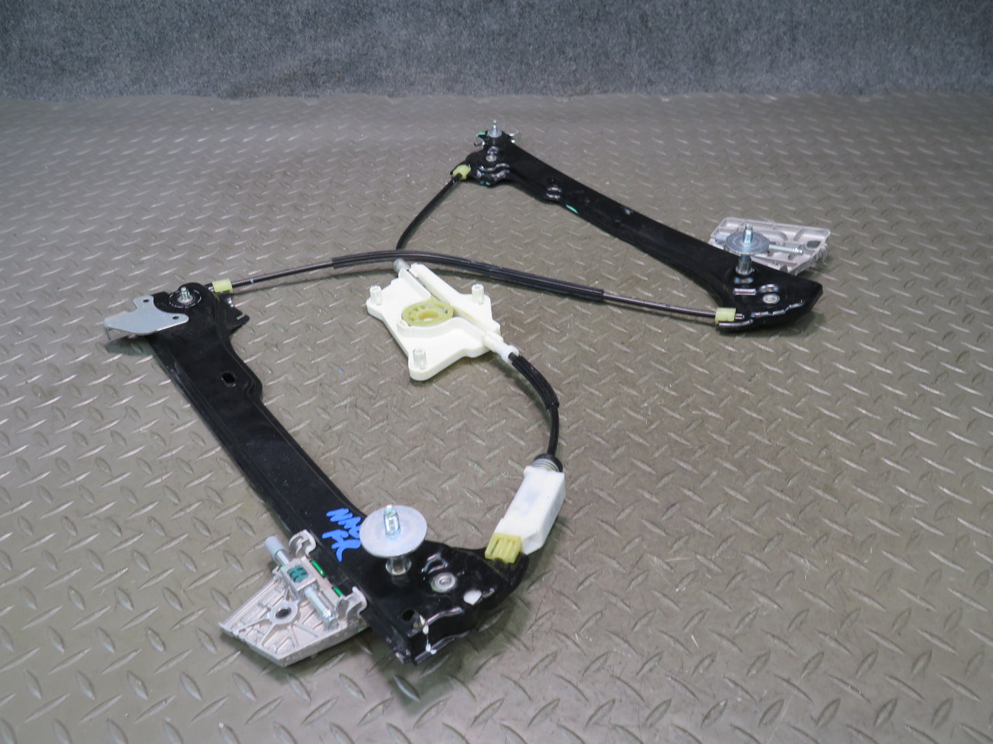 09-20 Nissan 370Z Z34 Right Door Window Regulator NO Motor OEM