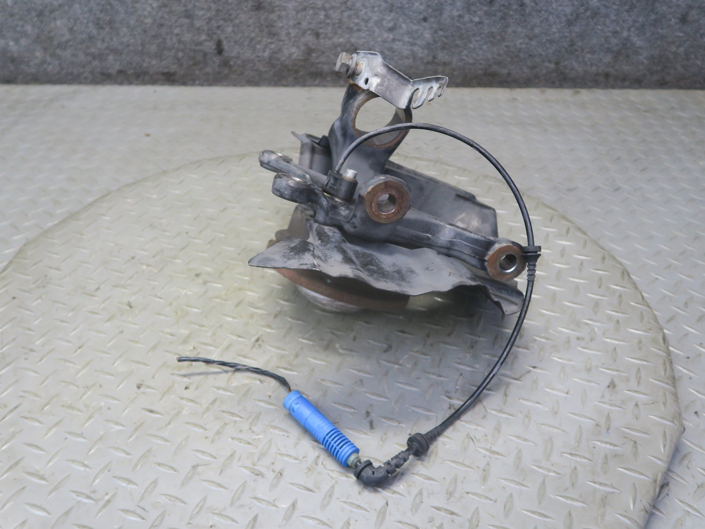 03-08 BMW E85 Z4 RWD Front Left Spindle Knuckle Wheel Hub Bearing 66K Miles OEM