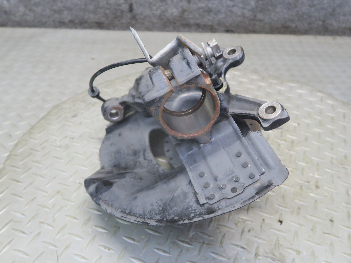 03-08 BMW E85 Z4 RWD Front Left Spindle Knuckle Wheel Hub Bearing 66K Miles OEM