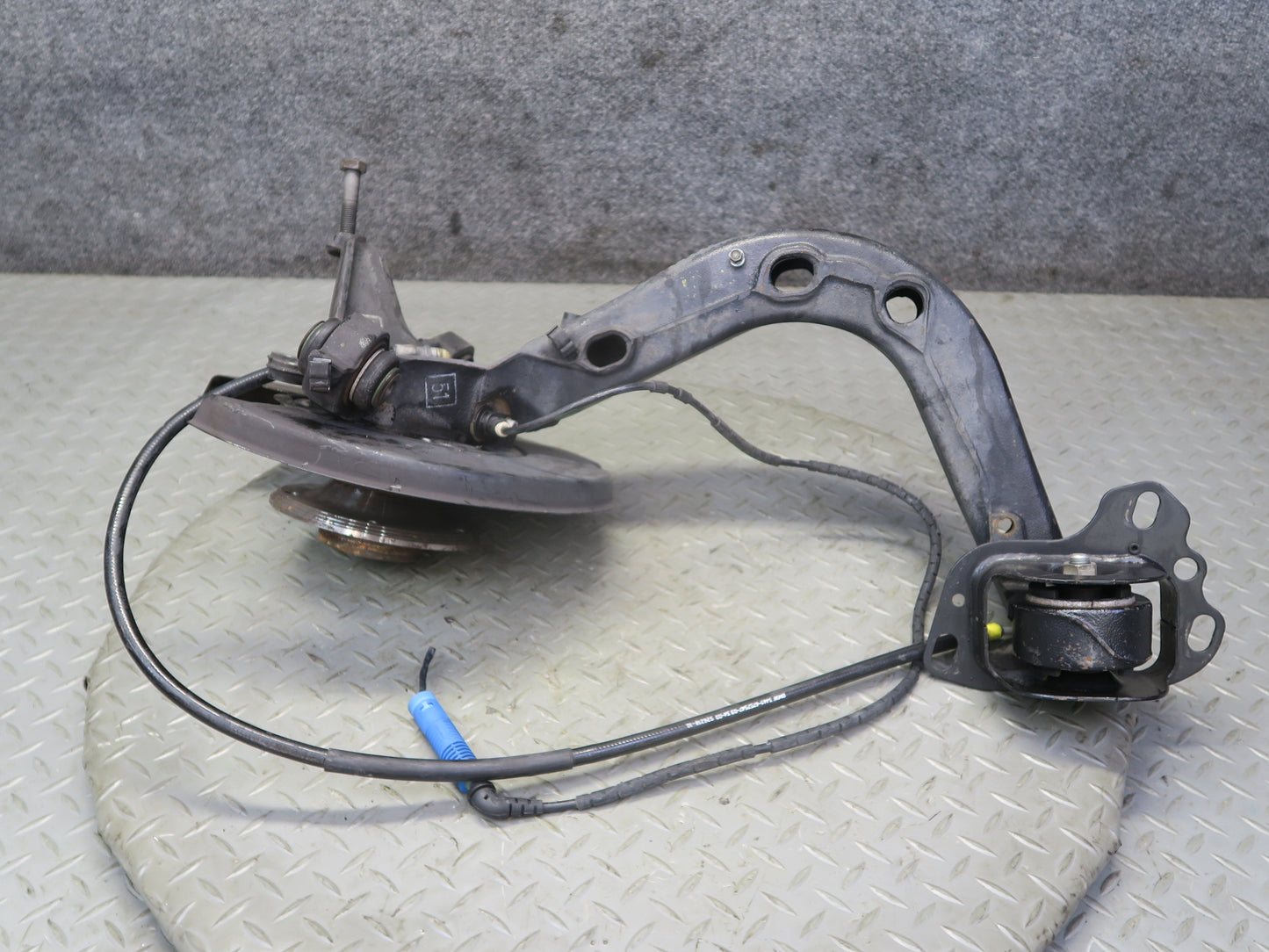 03-08 BMW E85 Z4 RWD Rear Right Spindle Knuckle Trailing Arm Hub Bearing 66K OEM