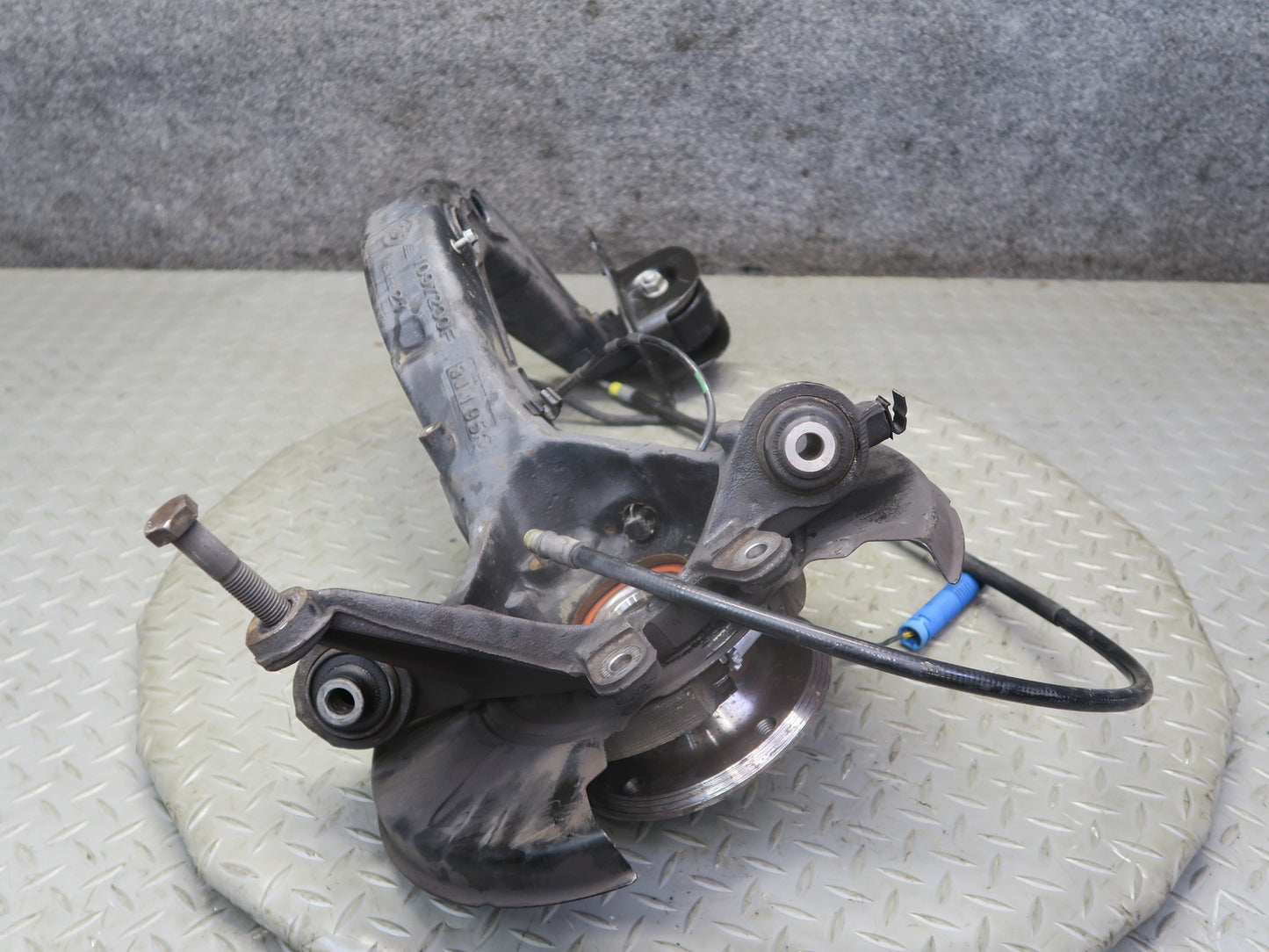 03-08 BMW E85 Z4 RWD Rear Right Spindle Knuckle Trailing Arm Hub Bearing 66K OEM