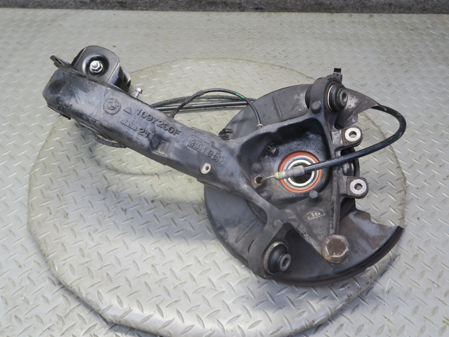 03-08 BMW E85 Z4 RWD Rear Right Spindle Knuckle Trailing Arm Hub Bearing 66K OEM