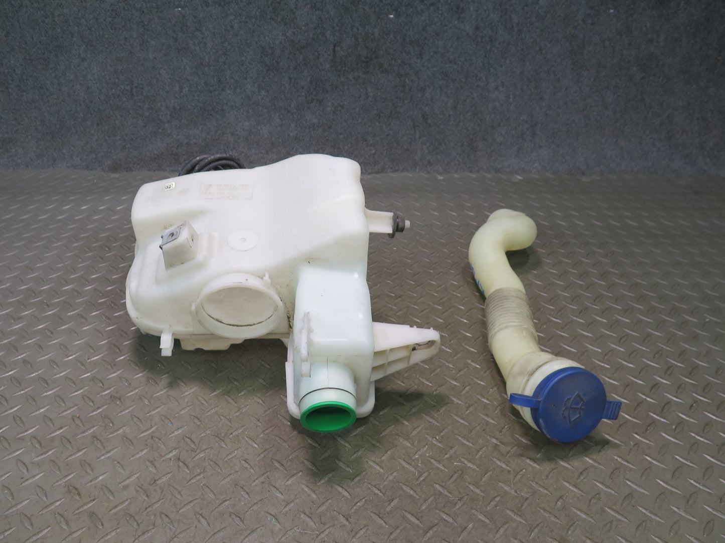 12-15 Mercedes W166 ML Windshield Washer Fluid Reservoir Tank w Neck & Pump OEM
