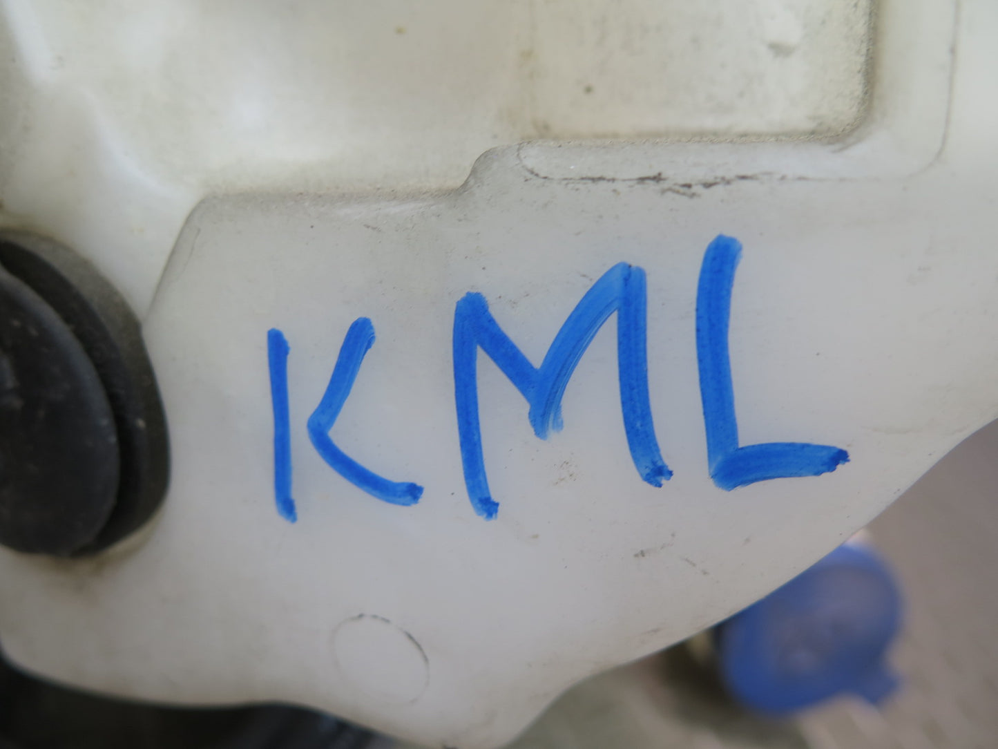 12-15 Mercedes W166 ML Windshield Washer Fluid Reservoir Tank w Neck & Pump OEM