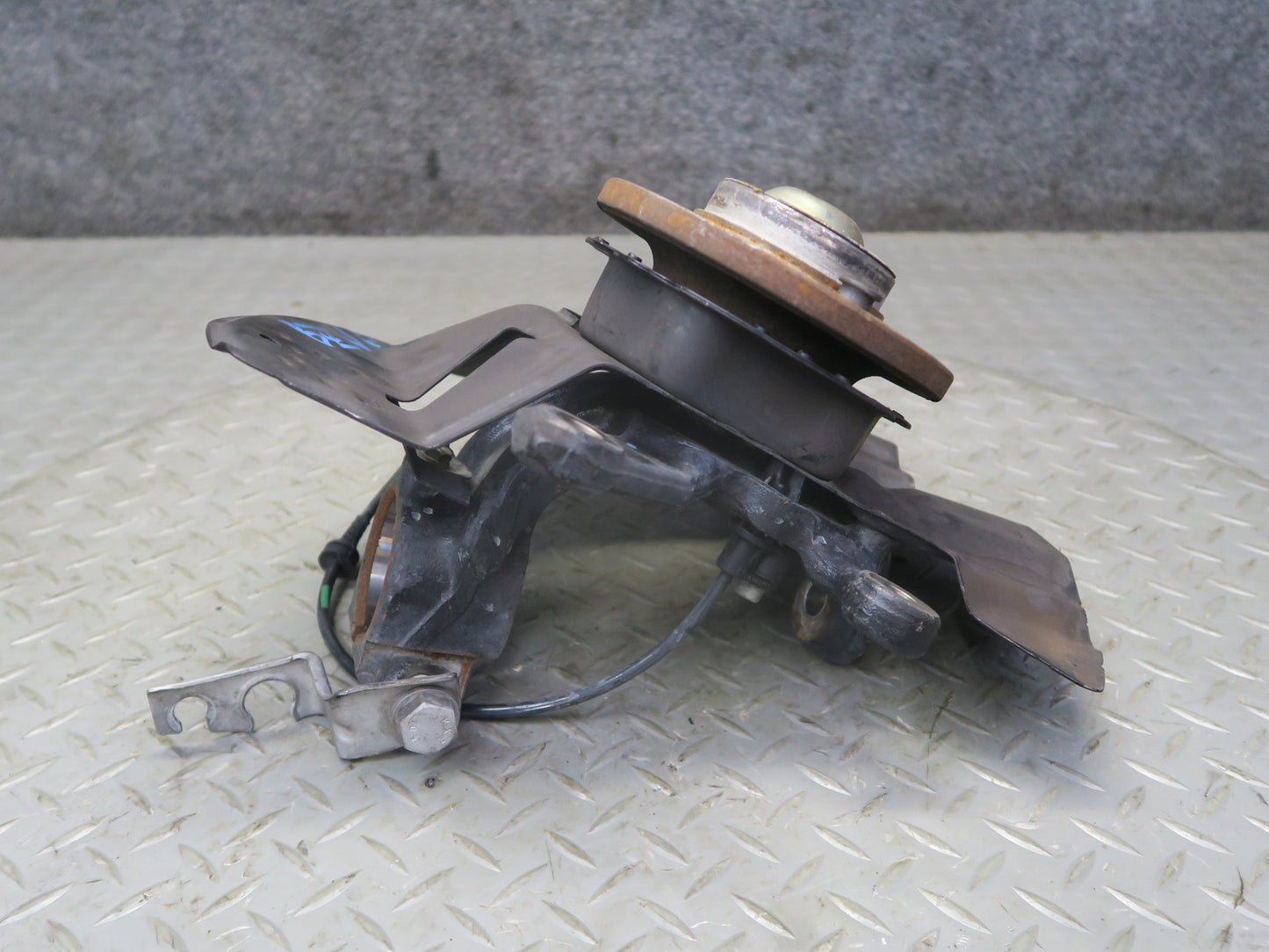 03-08 BMW E85 Z4 RWD Front Right Spindle Knuckle Wheel Hub Bearing 66K Miles OEM