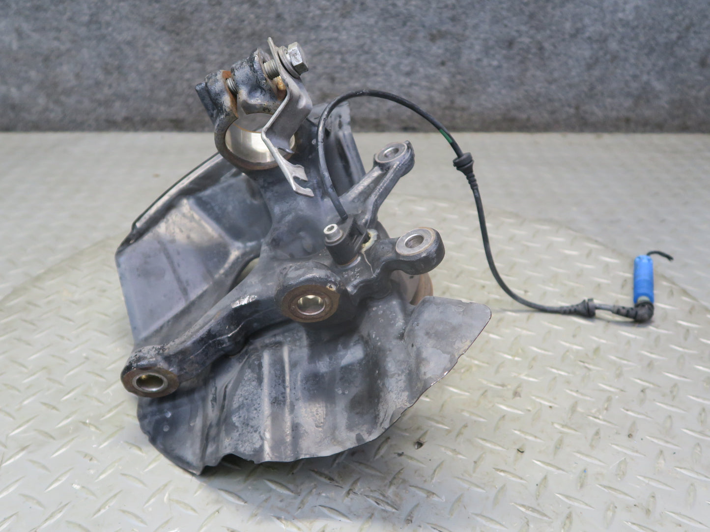 03-08 BMW E85 Z4 RWD Front Right Spindle Knuckle Wheel Hub Bearing 66K Miles OEM