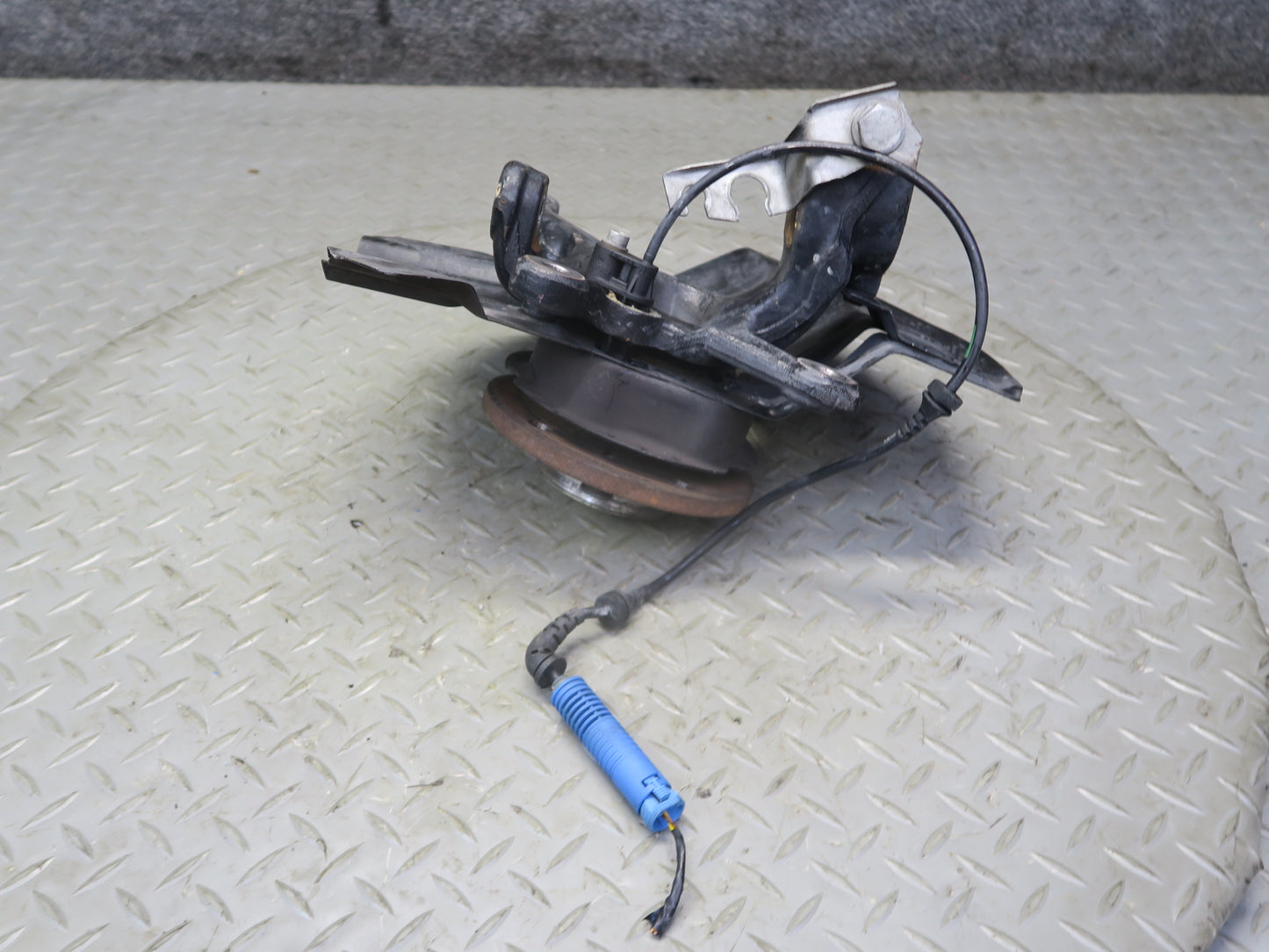 03-08 BMW E85 Z4 RWD Front Right Spindle Knuckle Wheel Hub Bearing 66K Miles OEM