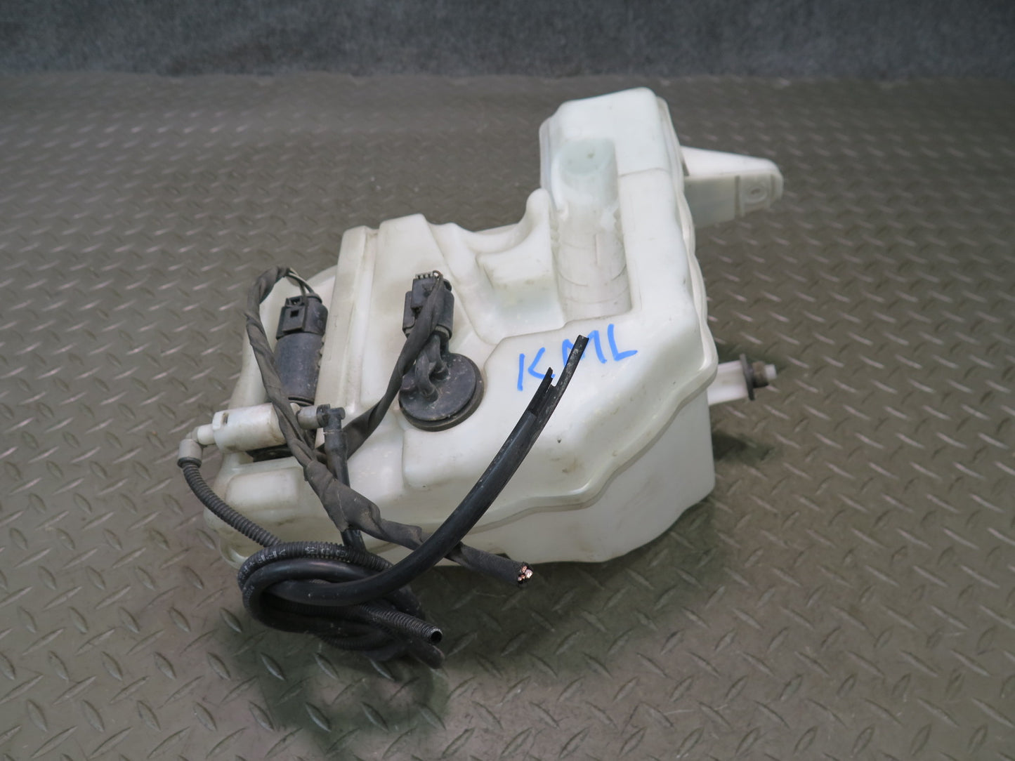 12-15 Mercedes W166 ML Windshield Washer Fluid Reservoir Tank w Neck & Pump OEM