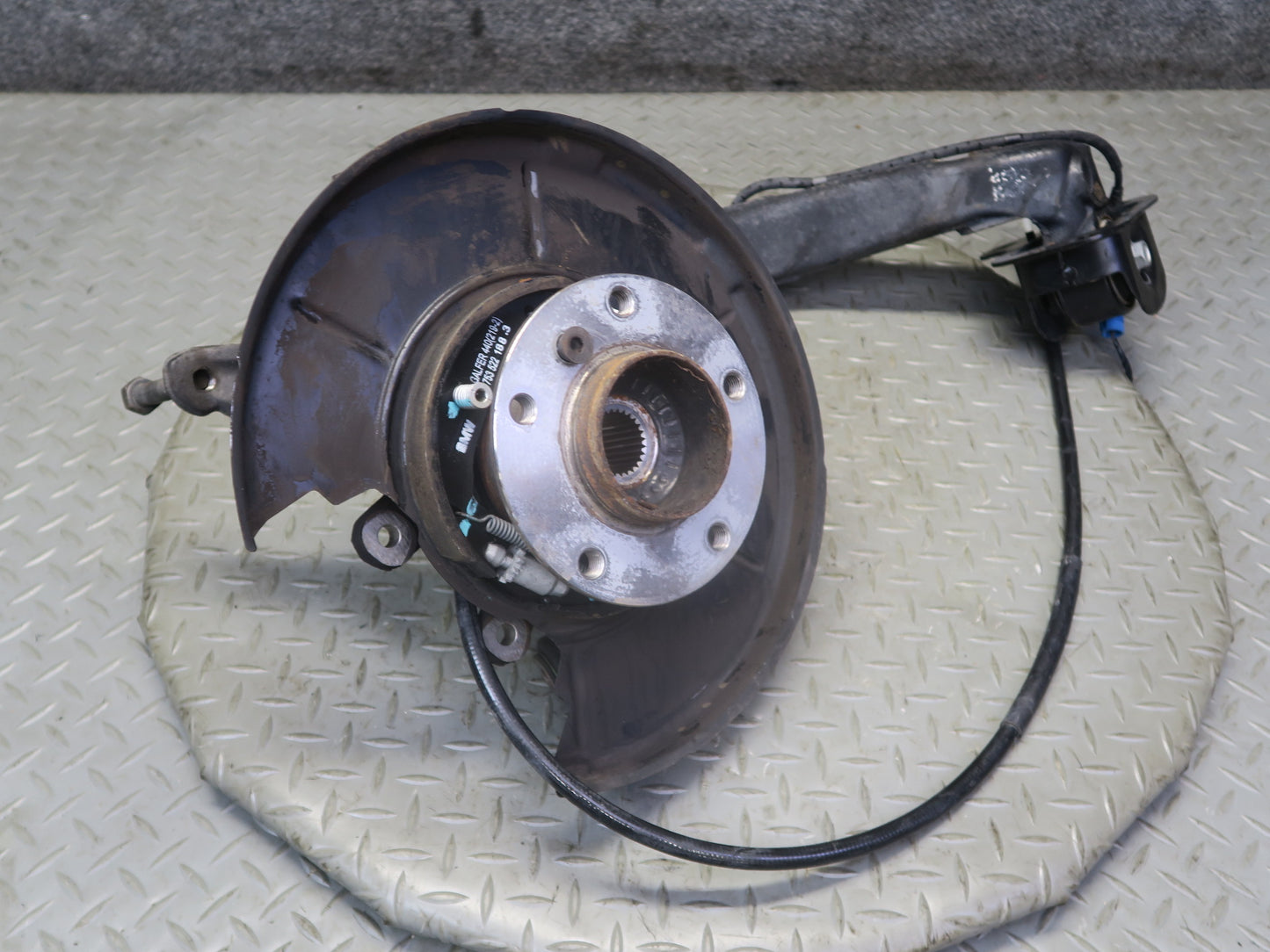 03-08 BMW E85 Z4 RWD Rear Left Spindle Knuckle Trailing Arm Hub Bearing 66K OEM