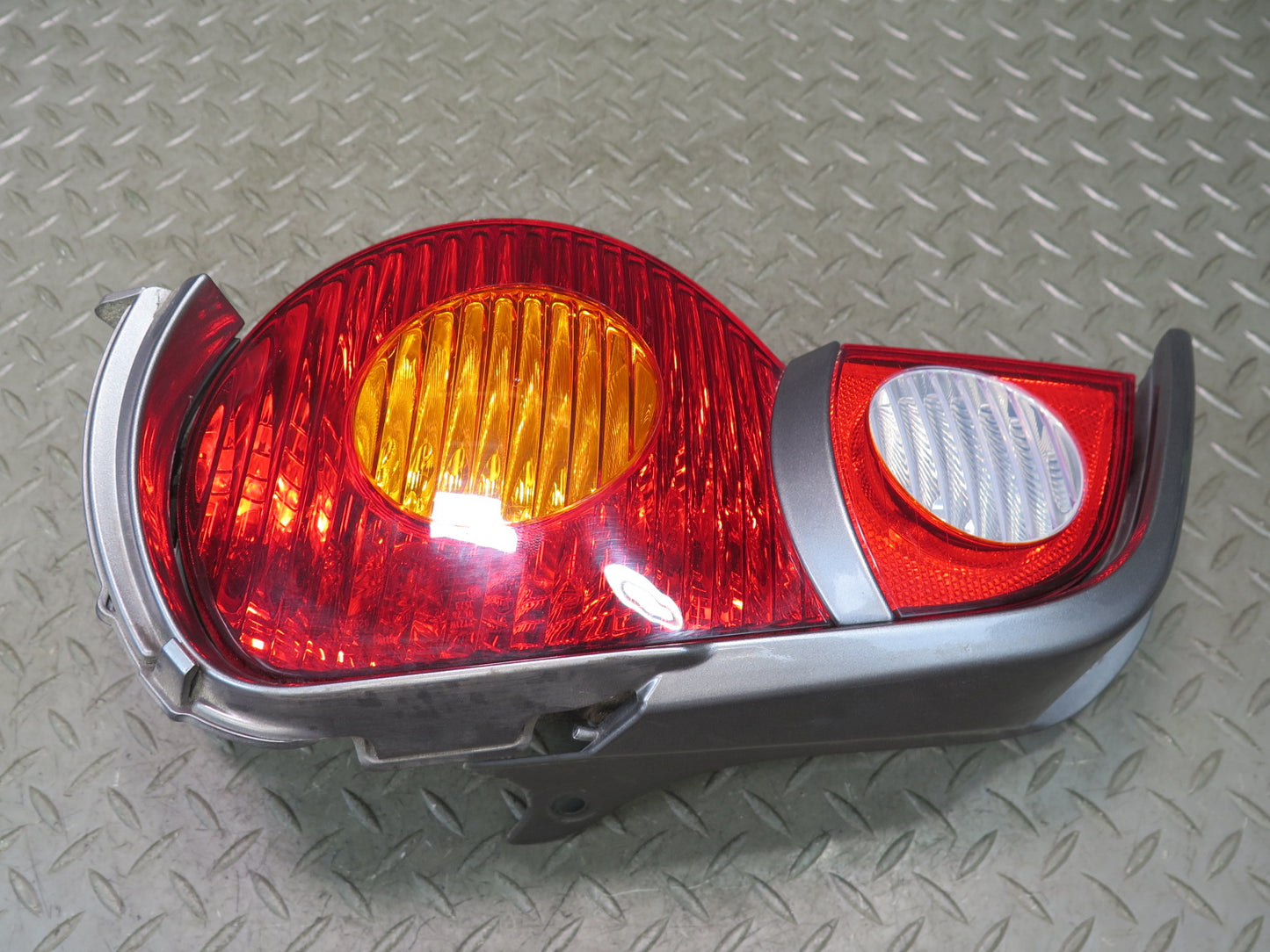03-05 BMW E85 Z4 Rear Left & Right Tail Light Lamp w Molding Set 66K Miles OEM