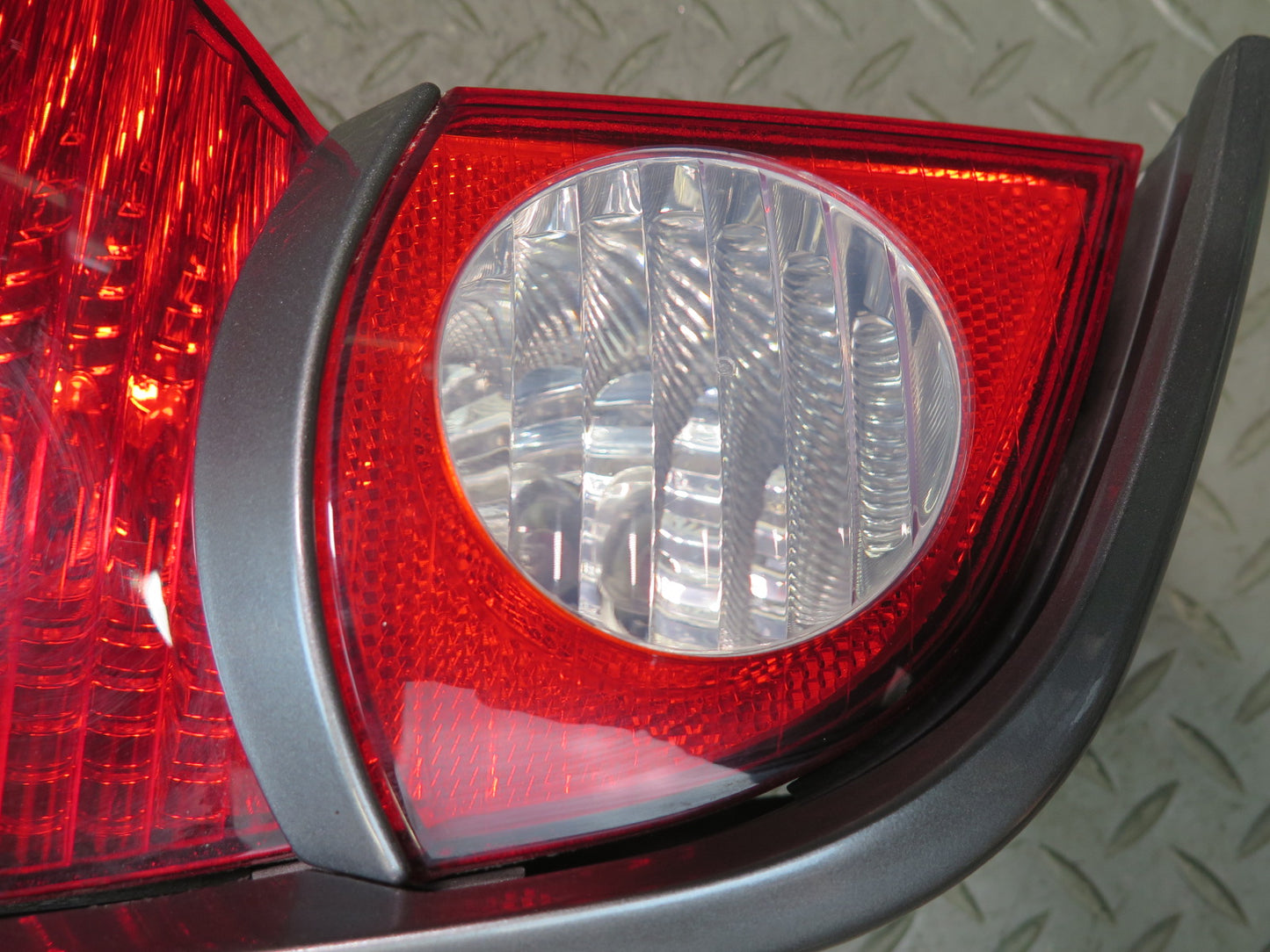 03-05 BMW E85 Z4 Rear Left & Right Tail Light Lamp w Molding Set 66K Miles OEM