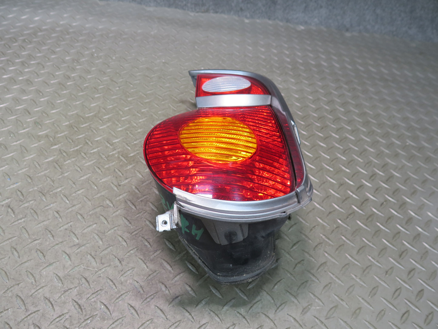 03-05 BMW E85 Z4 Rear Left & Right Tail Light Lamp w Molding Set 66K Miles OEM