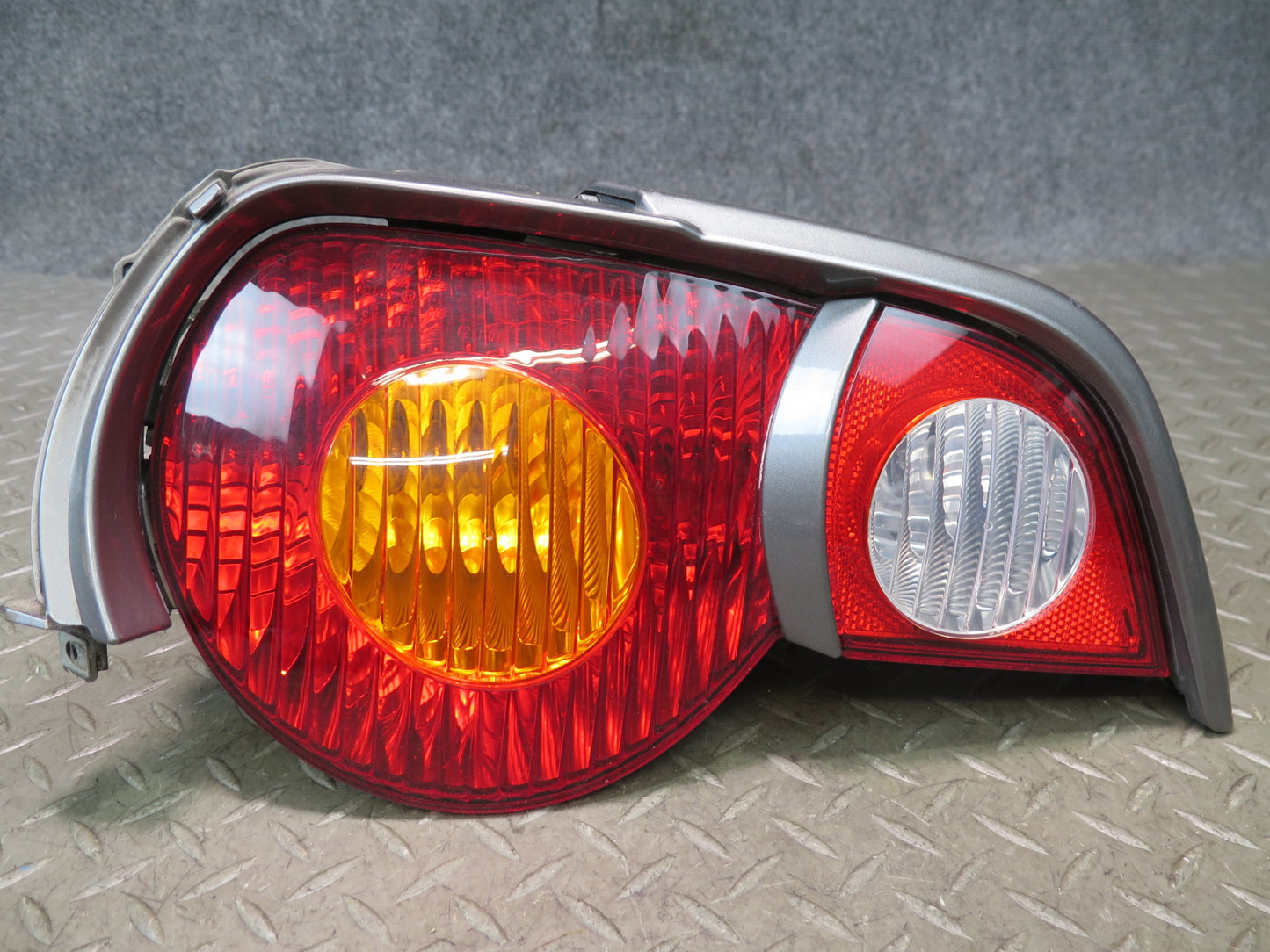 03-05 BMW E85 Z4 Rear Left & Right Tail Light Lamp w Molding Set 66K Miles OEM
