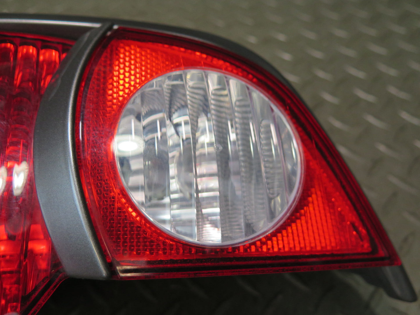 03-05 BMW E85 Z4 Rear Left & Right Tail Light Lamp w Molding Set 66K Miles OEM