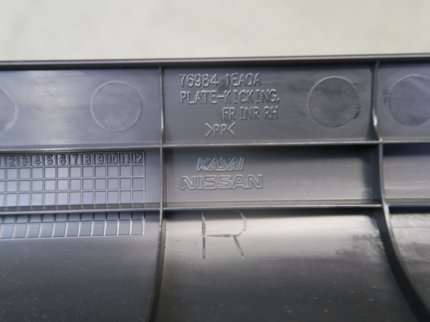 09-20 Nissan Z34 370Z Set of 2 Left & Right Door Sill Scuff Plate Trim Cover OEM