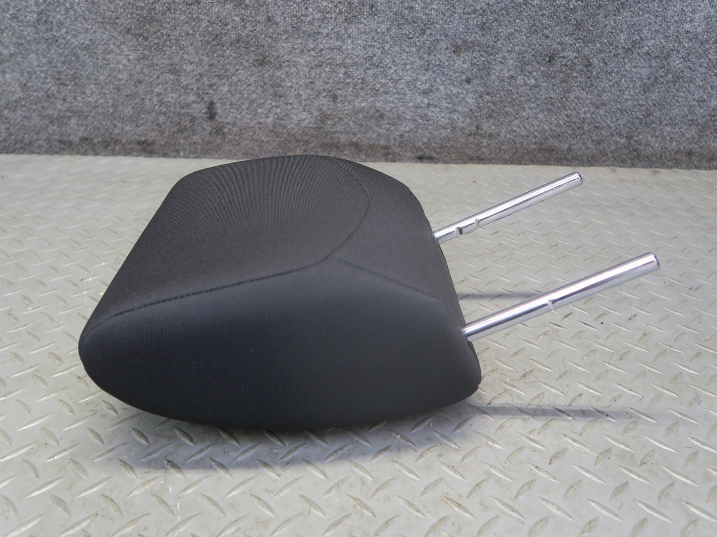 09-20 Nissan Z34 370Z Set of 2 Front Left & Right Seat Cloth Headrest OEM