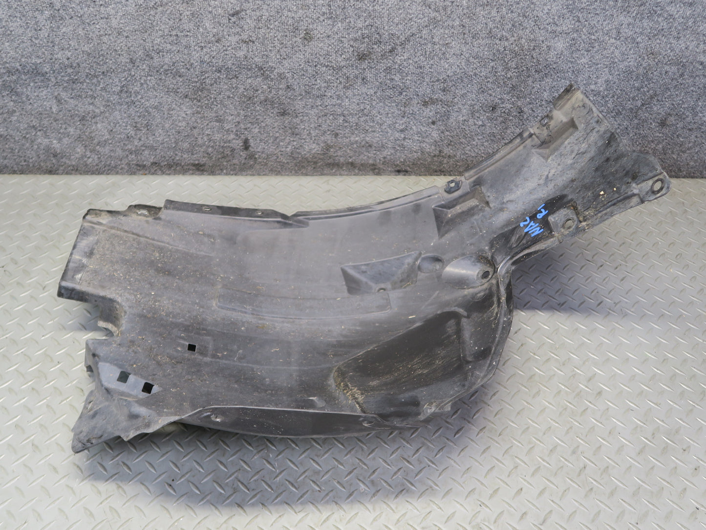 09-20 Nissan Z34 370Z Set of 2 Front Right Fender Splash Shield Guard OEM