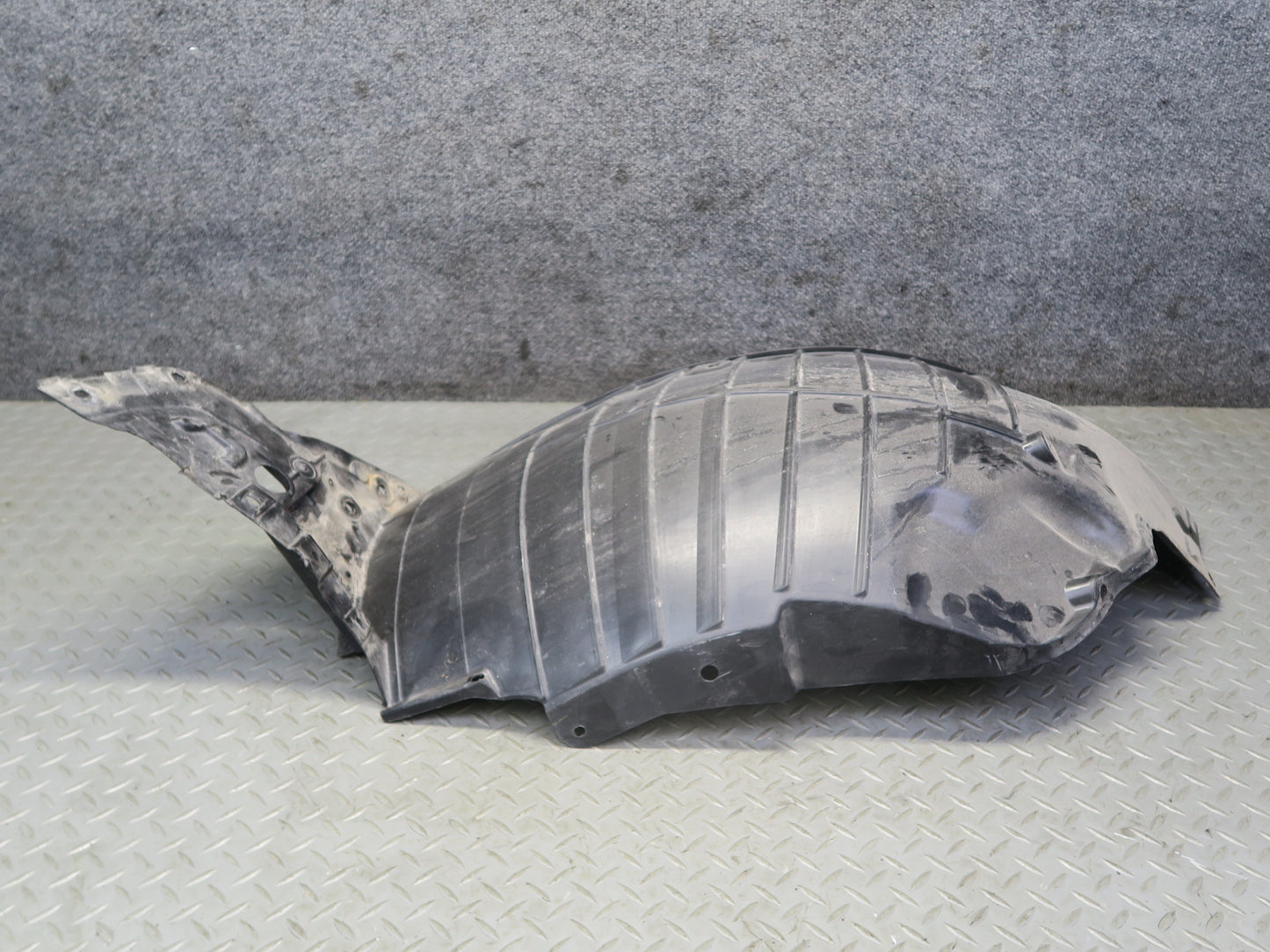 09-20 Nissan Z34 370Z Set of 2 Front Right Fender Splash Shield Guard OEM