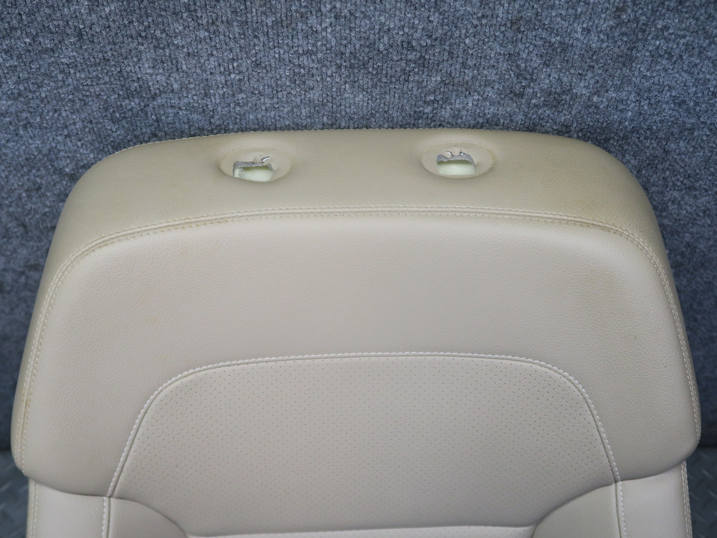 12-15 Mercedes W166 Ml-class Front Right Seat Upper Backrest Cushion OEM