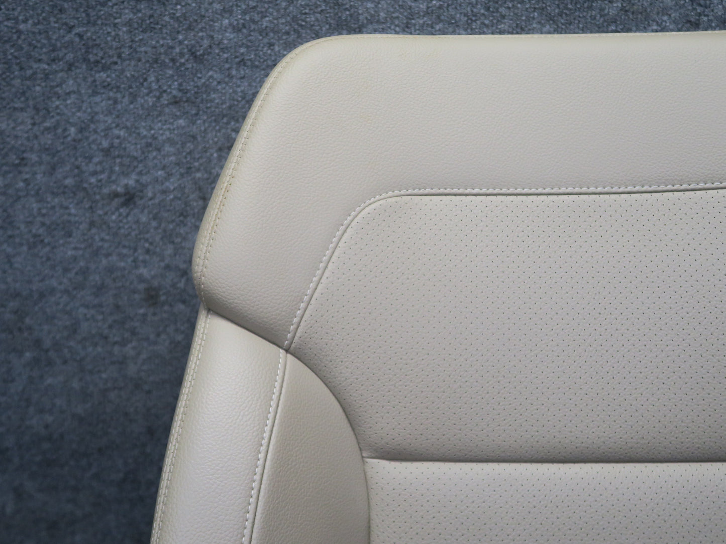 12-15 Mercedes W166 Ml-class Front Right Seat Upper Backrest Cushion OEM