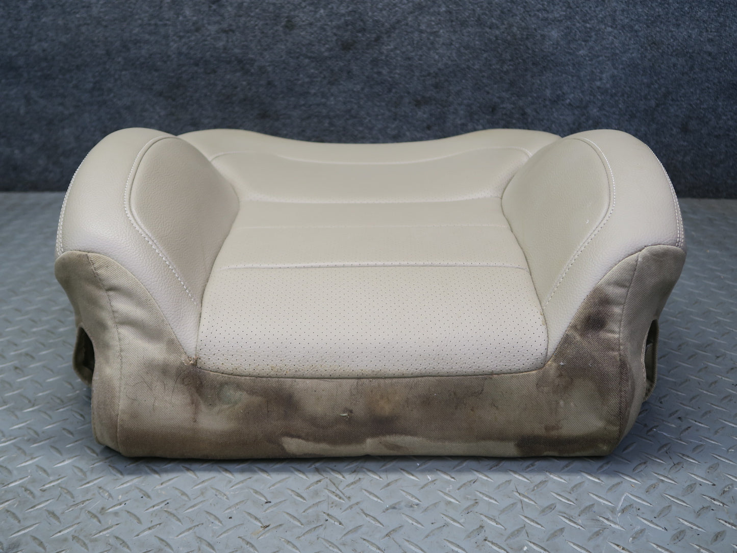 12-15 Mercedes W166 Ml-class Front Right Seat Upper Backrest Cushion OEM
