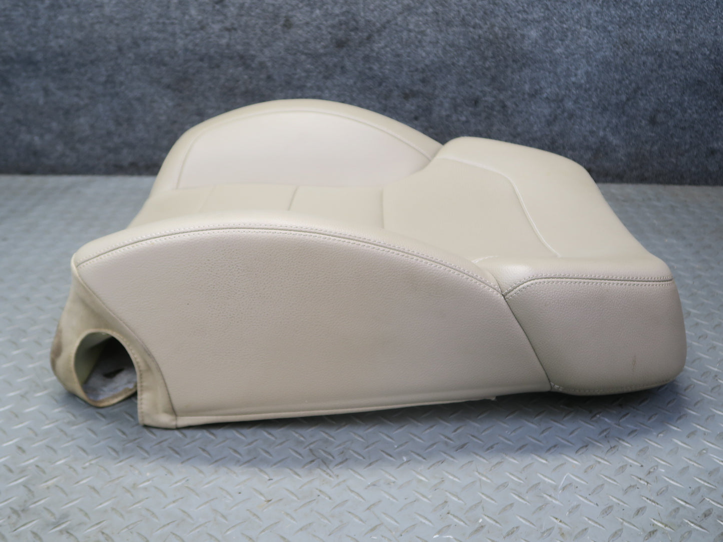12-15 Mercedes W166 Ml-class Front Right Seat Upper Backrest Cushion OEM