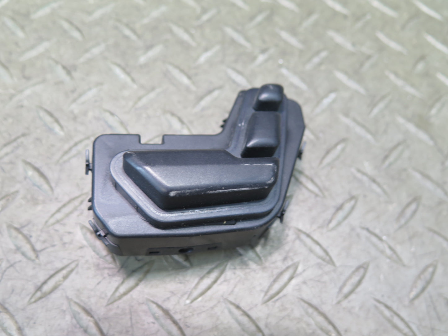 12-15 Mercedes W166 Ml-class Front Right Seat Adjustment Control Switch OEM