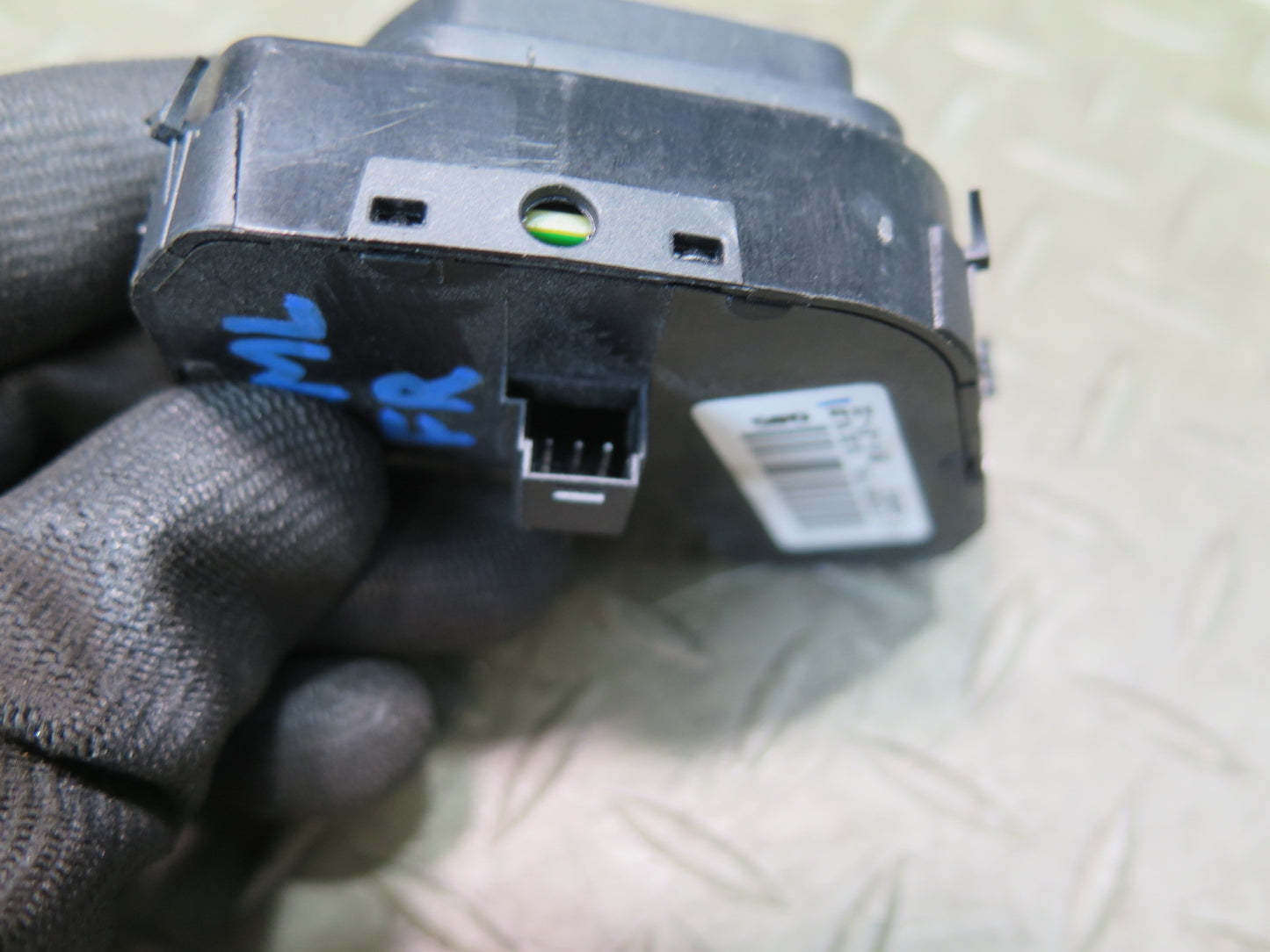 12-15 Mercedes W166 Ml-class Front Right Seat Adjustment Control Switch OEM