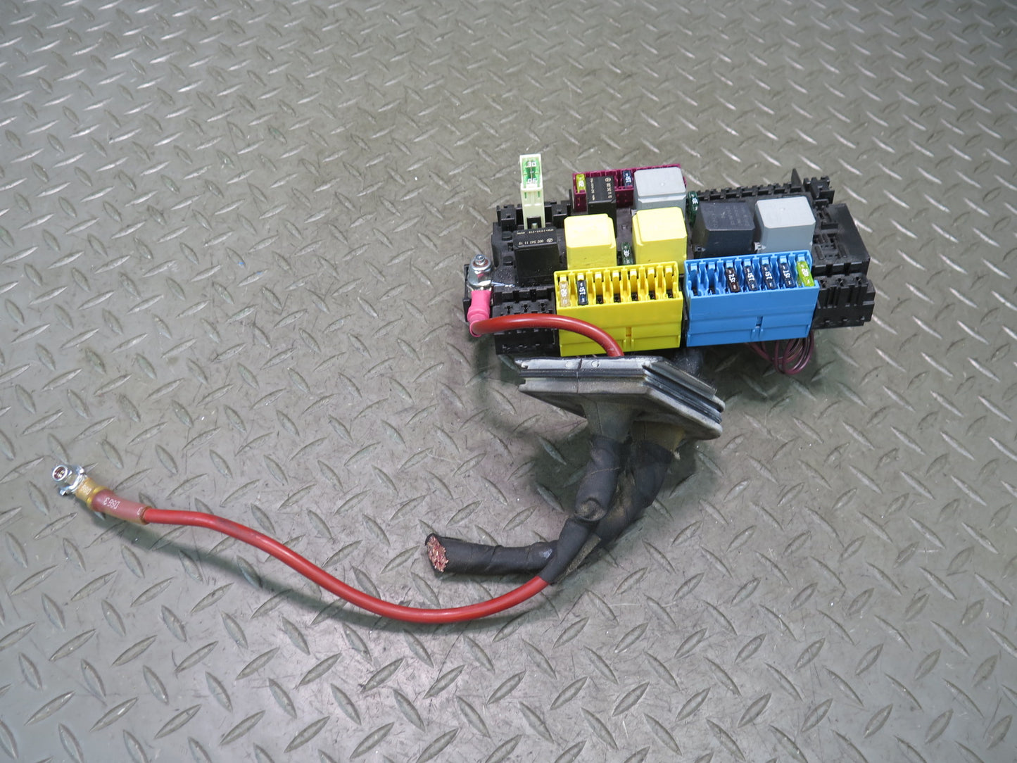 12-15 Mercedes W166 Ml-class Fuse Relay Box Module 1669063801 OEM