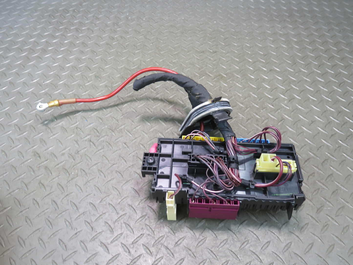12-15 Mercedes W166 Ml-class Fuse Relay Box Module 1669063801 OEM