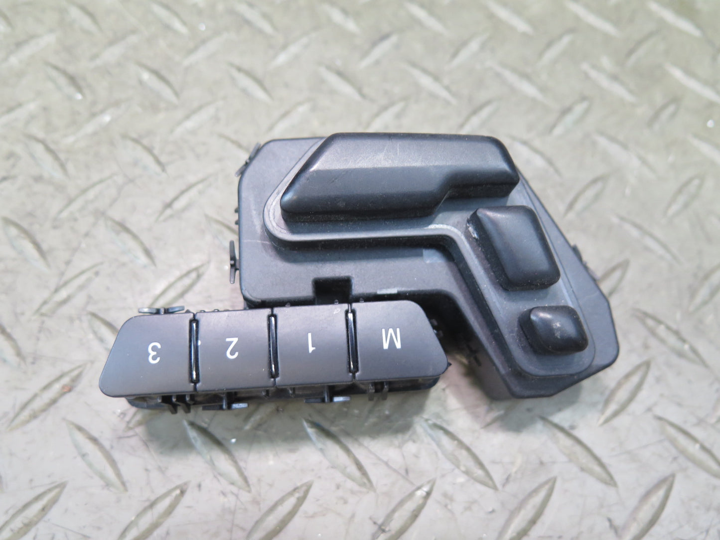 12-15 Mercedes W166 ML350 Front Left Seat Adjustment Memory Control Switch OEM