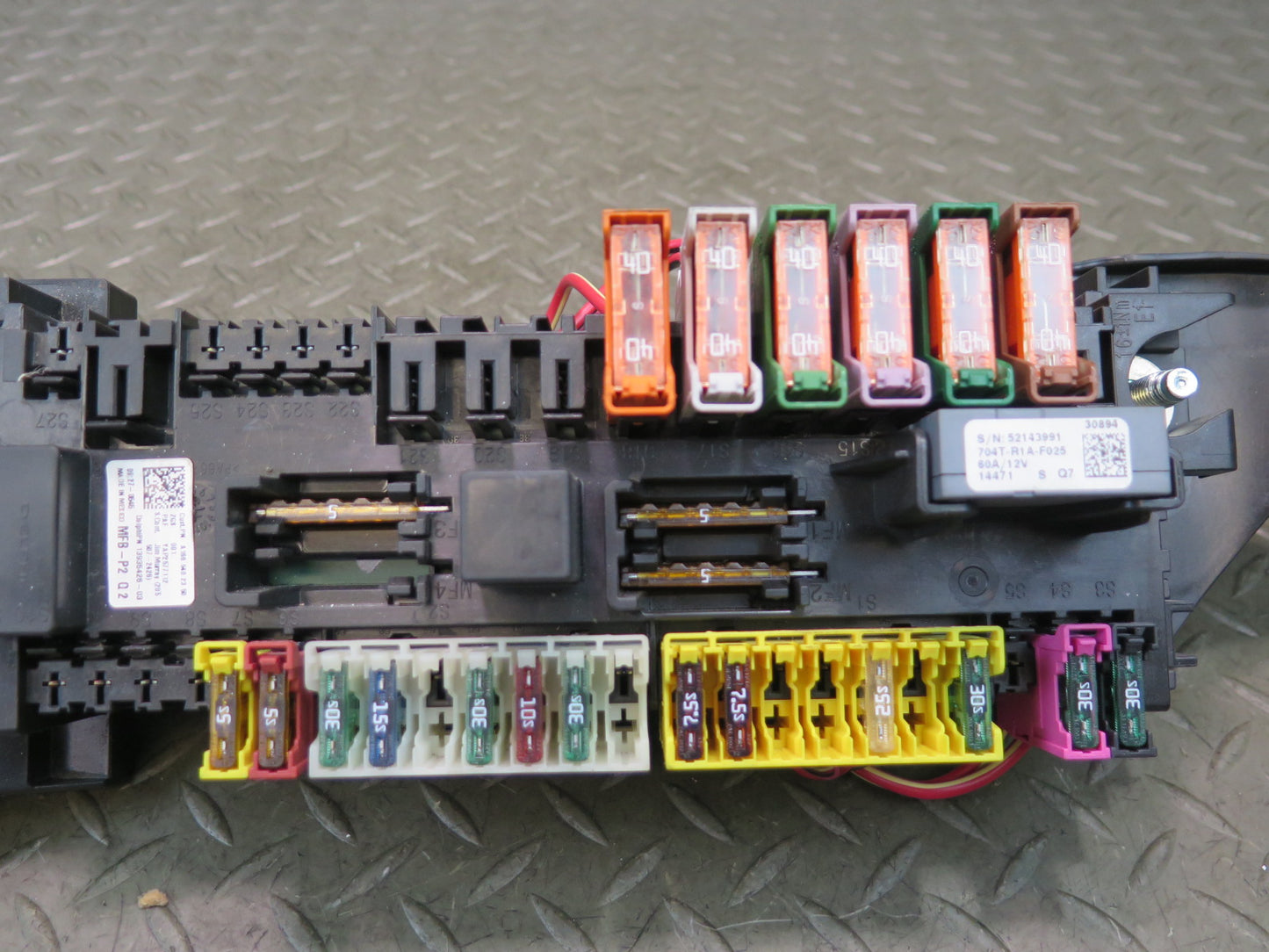 12-15 Mercedes W166 Ml-class Fuse Relay Junction Box Block 1665402350 OEM