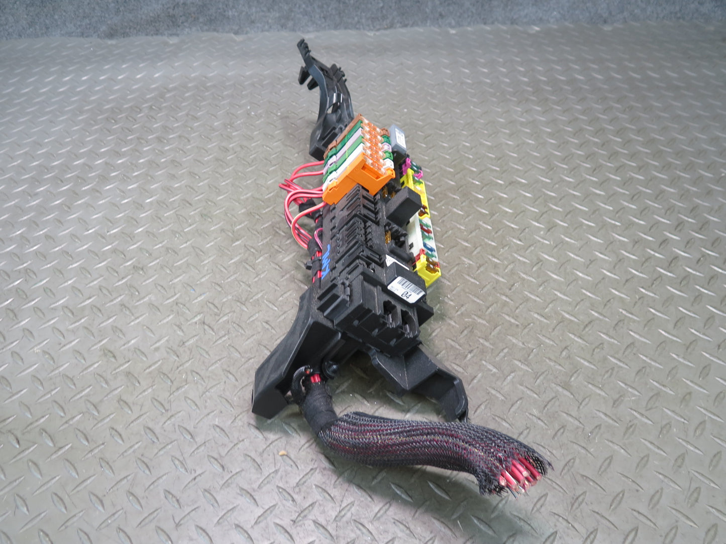 12-15 Mercedes W166 Ml-class Fuse Relay Junction Box Block 1665402350 OEM