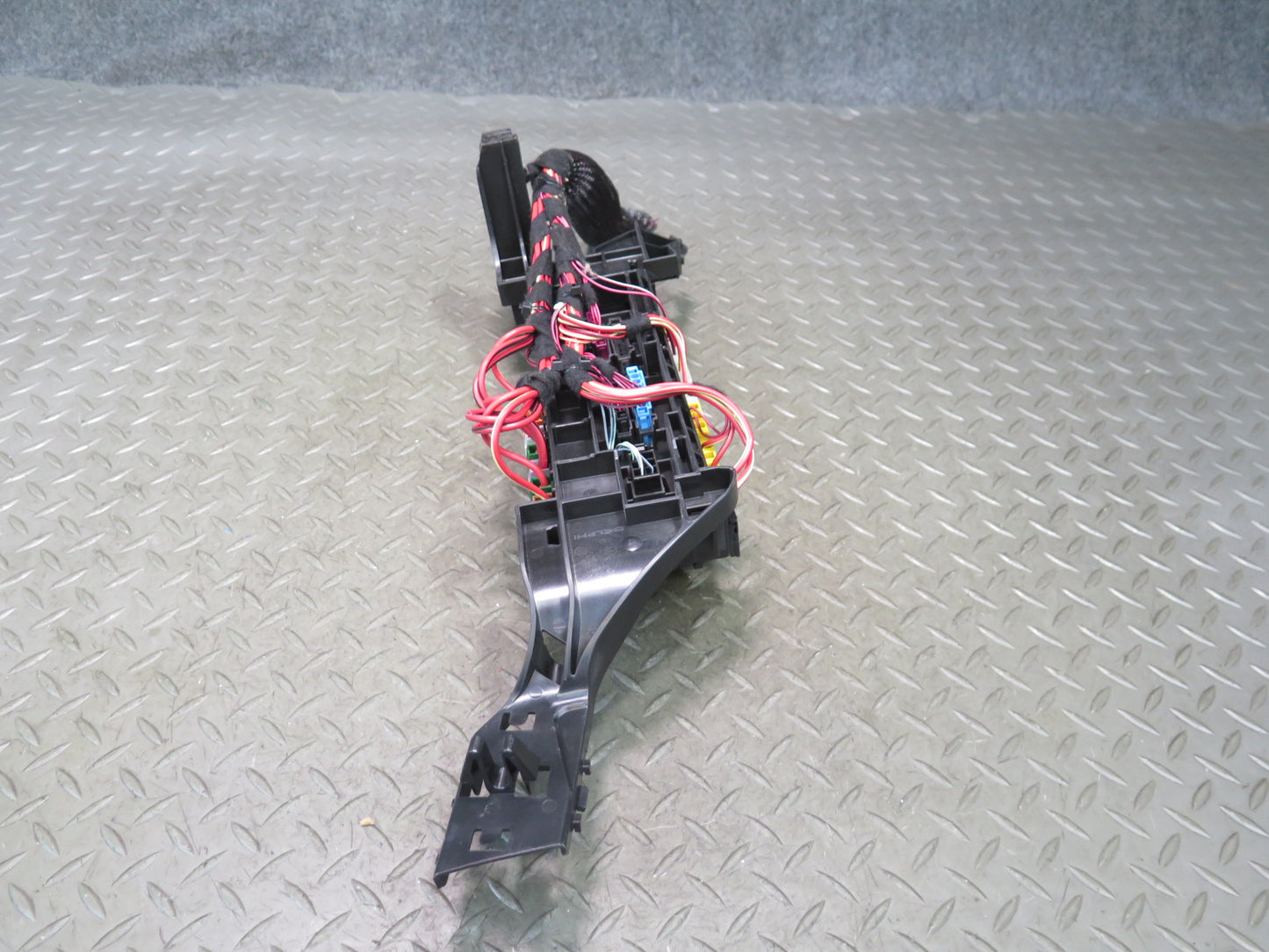 12-15 Mercedes W166 Ml-class Fuse Relay Junction Box Block 1665402350 OEM