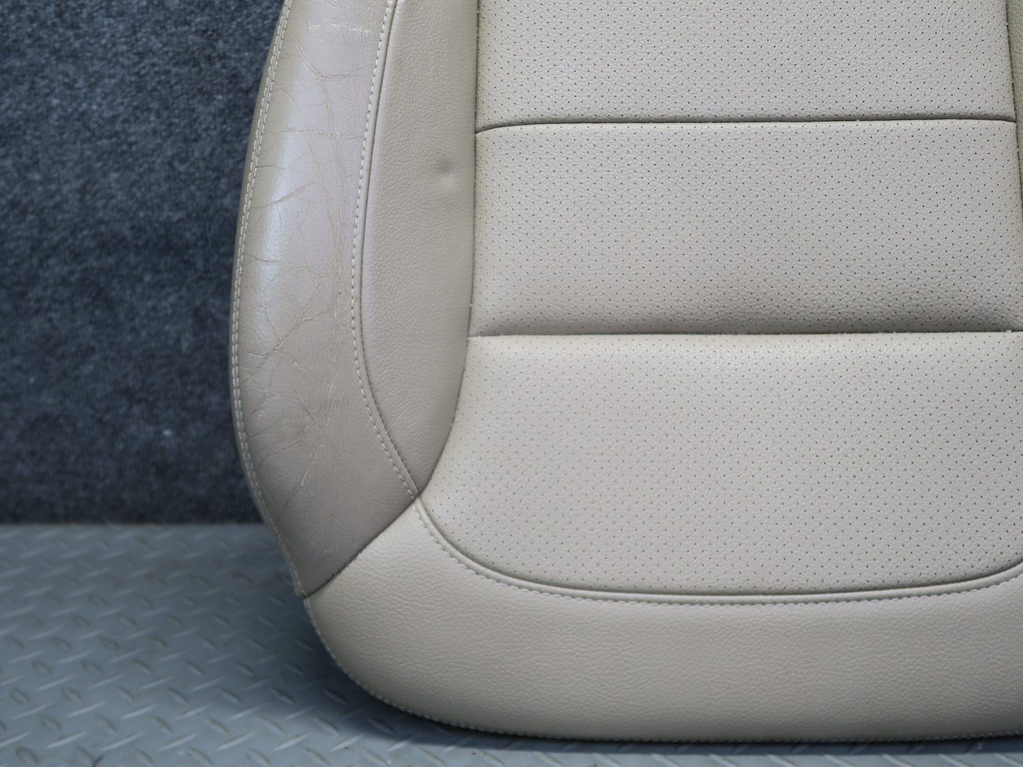 12-15 Mercedes W166 Ml-class Front Right Seat Lower Cushion Beige OEM