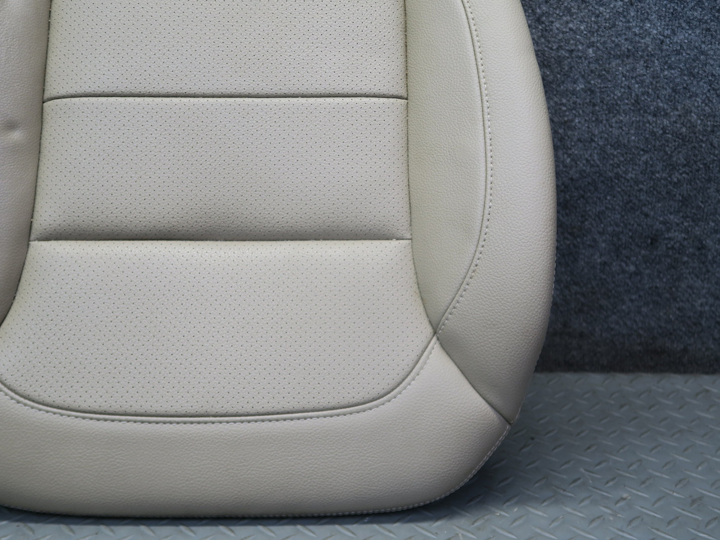12-15 Mercedes W166 Ml-class Front Right Seat Lower Cushion Beige OEM