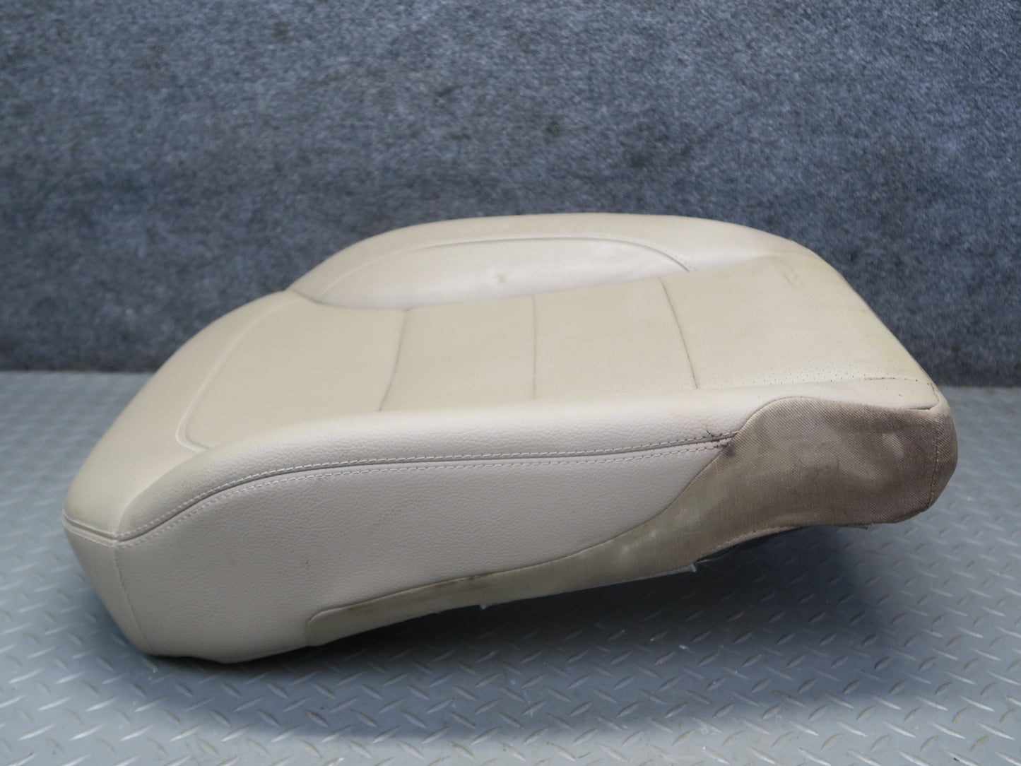 12-15 Mercedes W166 Ml-class Front Right Seat Lower Cushion Beige OEM