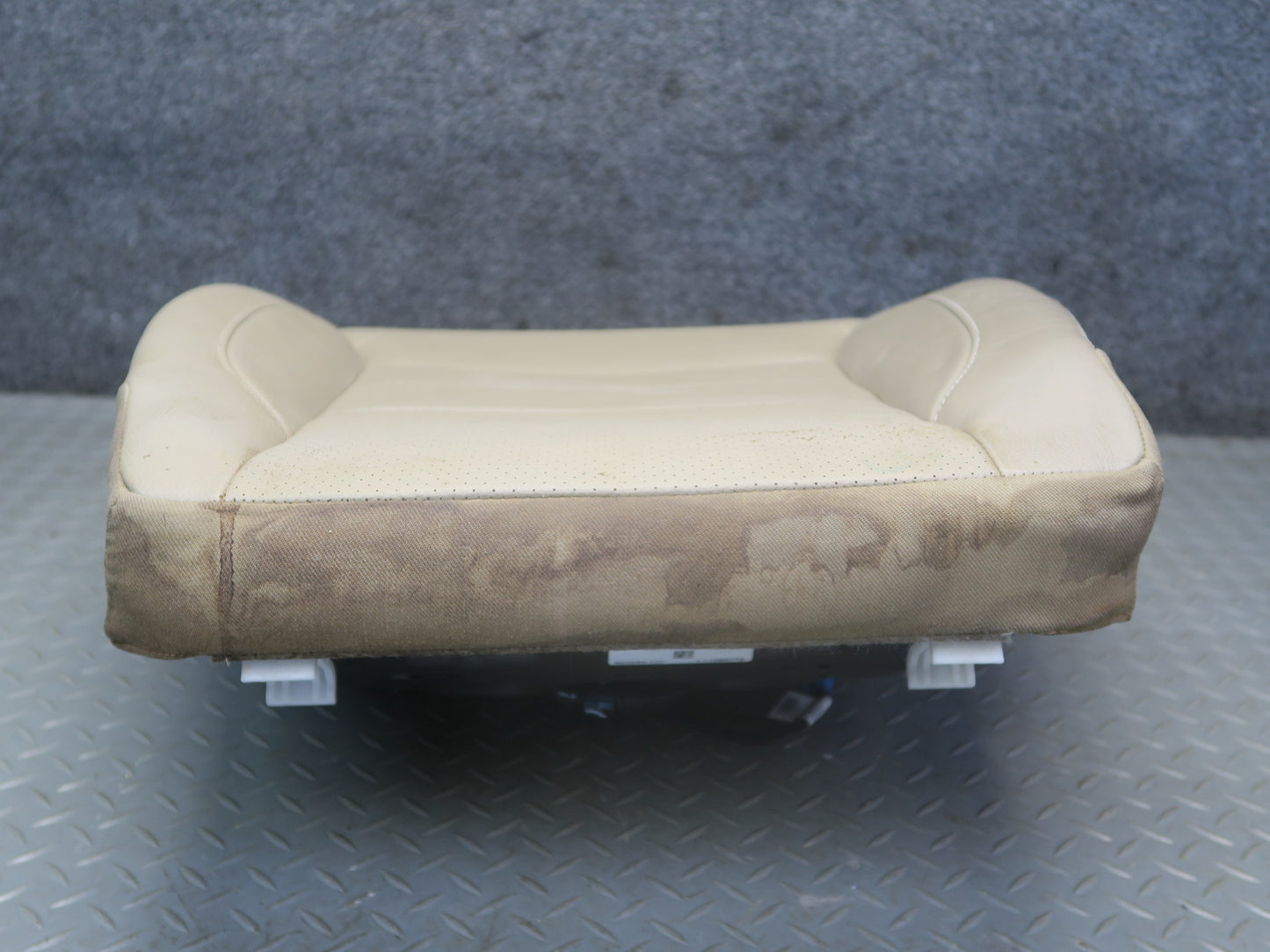 12-15 Mercedes W166 Ml-class Front Right Seat Lower Cushion Beige OEM