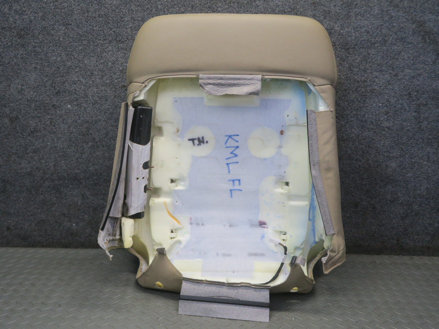 12-15 Mercedes W166 Ml-class Front Left Seat Upper Backrest Cushion Beige OEM