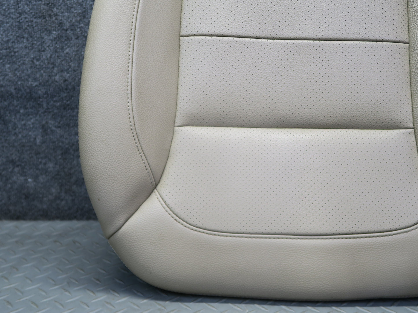 12-15 Mercedes W166 Ml-class Front Left Seat Lower Cushion Beige OEM