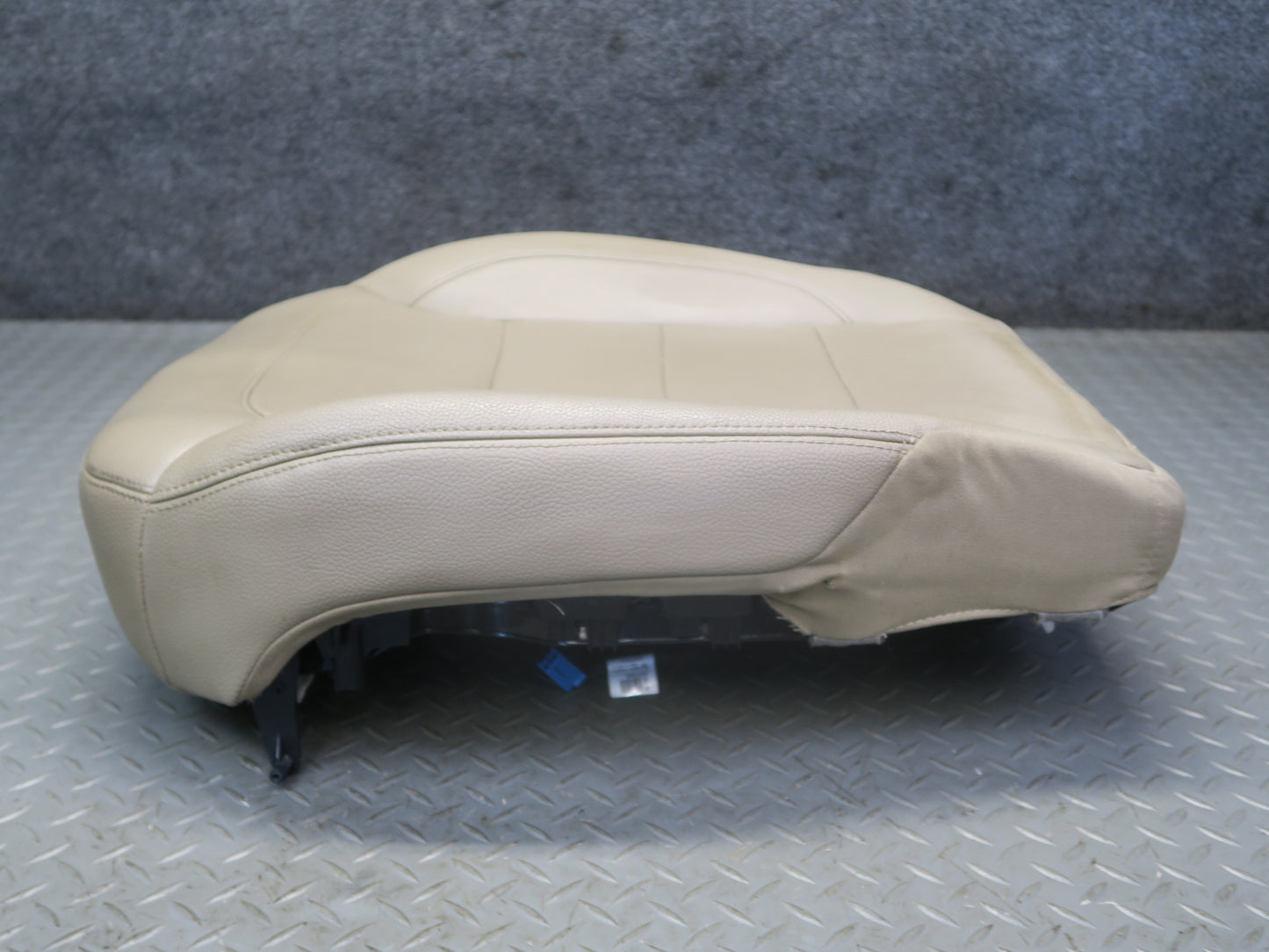 12-15 Mercedes W166 Ml-class Front Left Seat Lower Cushion Beige OEM