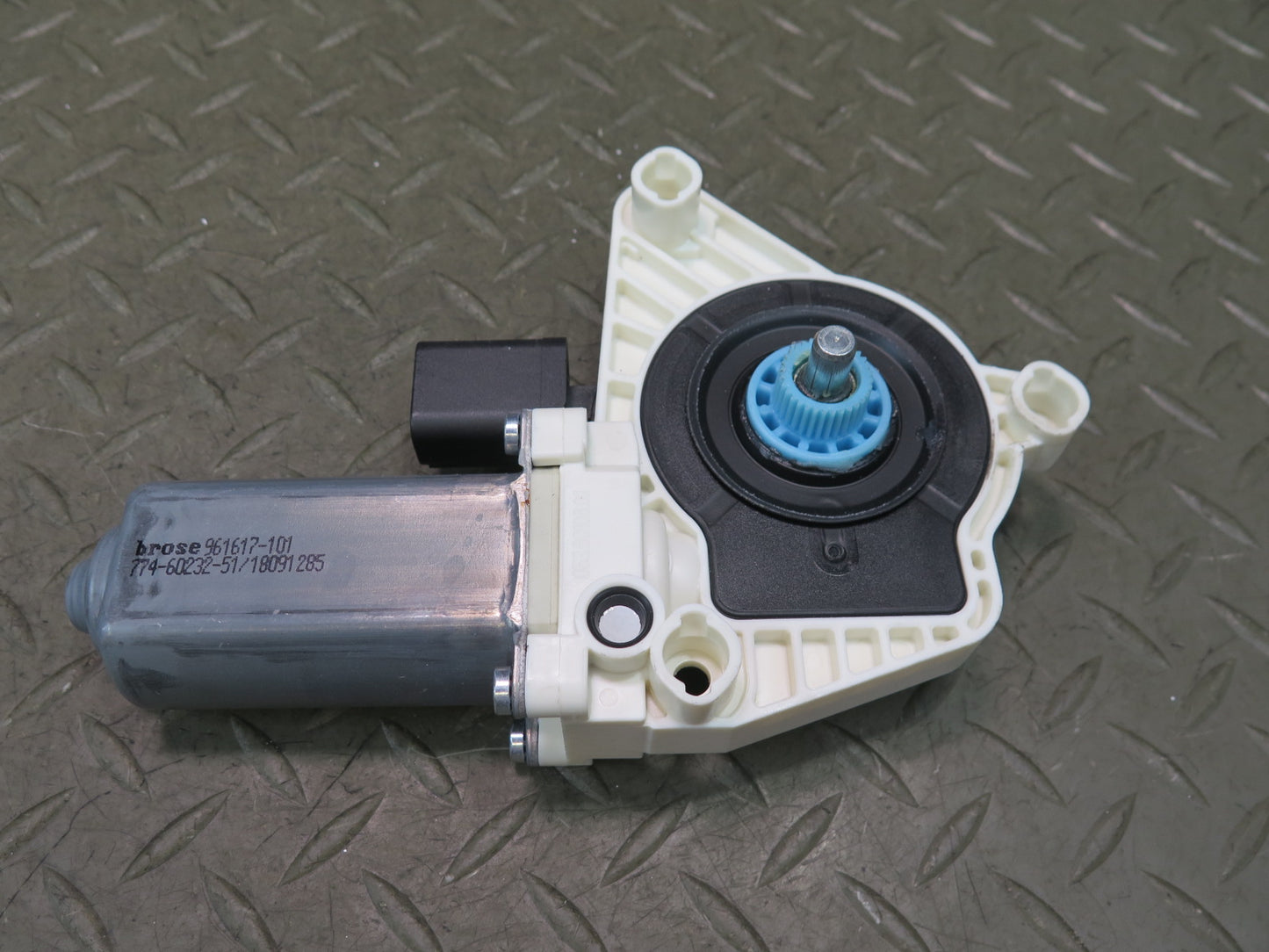 09-20 Nissan 370Z Z34 Front Right Door Window Regulator Motor OEM