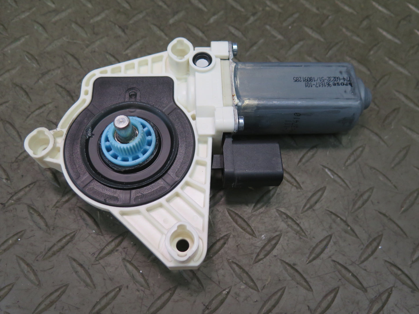 09-20 Nissan 370Z Z34 Front Right Door Window Regulator Motor OEM