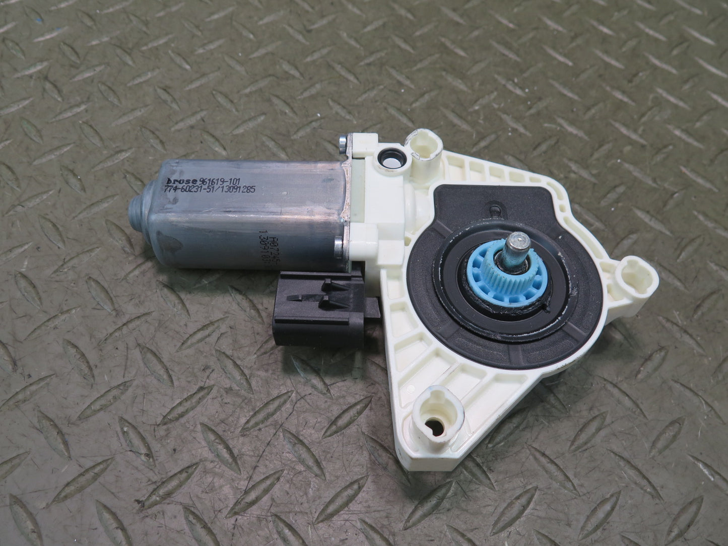 09-20 Nissan 370Z Z34 Front Left Door Window Regulator Motor OEM