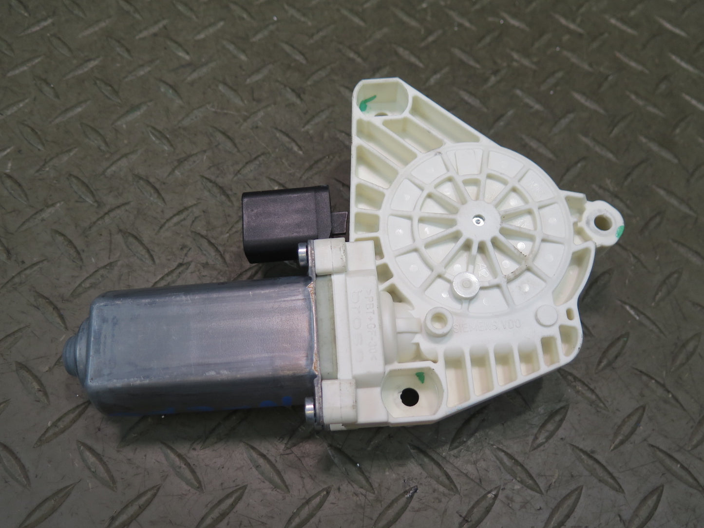 09-20 Nissan 370Z Z34 Front Left Door Window Regulator Motor OEM