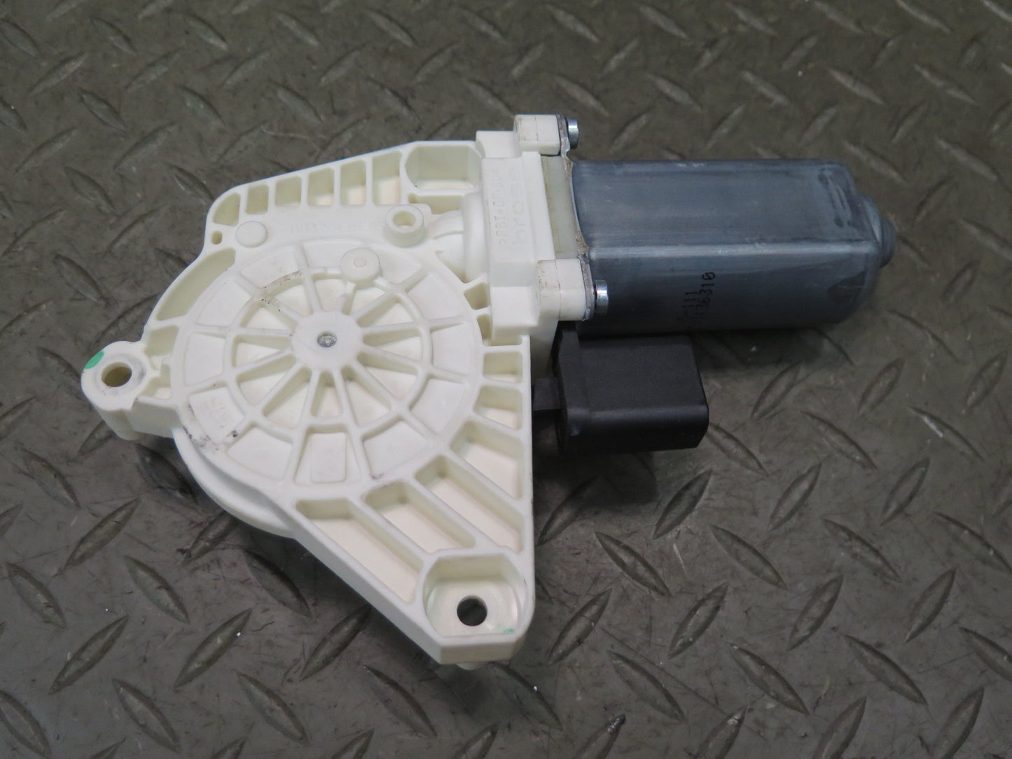 09-20 Nissan 370Z Z34 Front Left Door Window Regulator Motor OEM