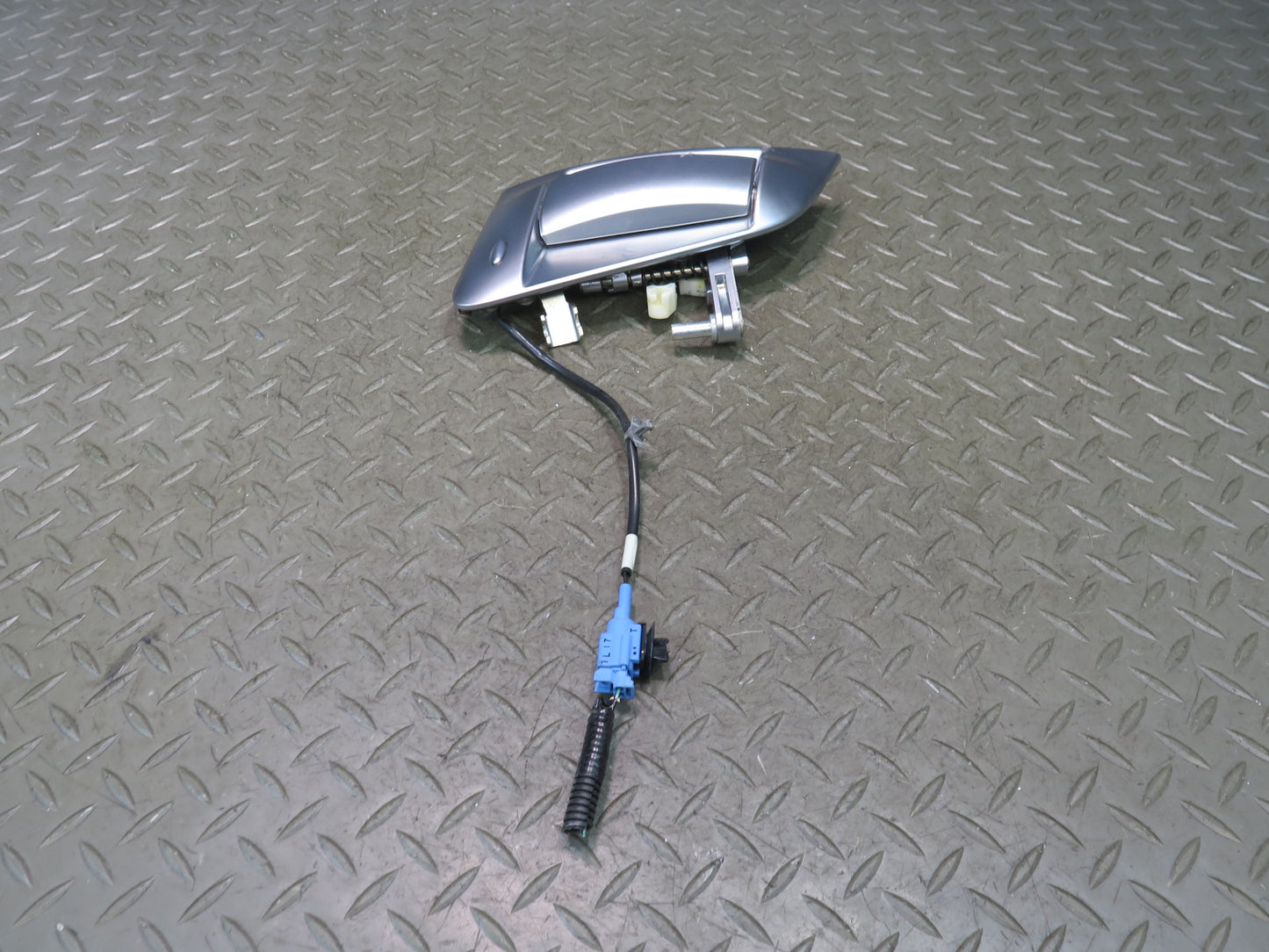 09-17 Nissan 370Z Z34 Front Right Door Exterior Handle Silver OEM