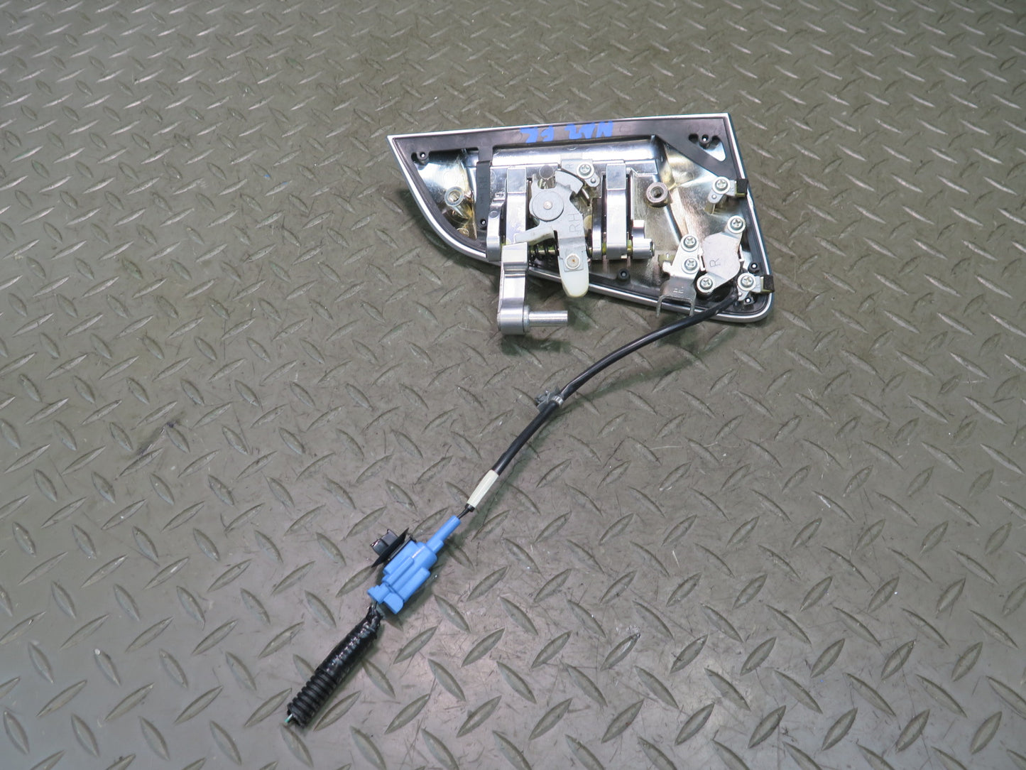 09-17 Nissan 370Z Z34 Front Right Door Exterior Handle Silver OEM